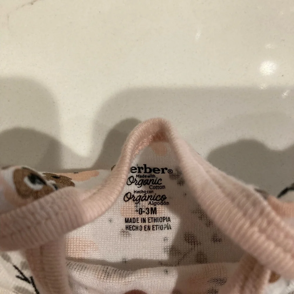 Gerber baby organic cotton white pink brown rustic flower onesie one piece 0-3mo
